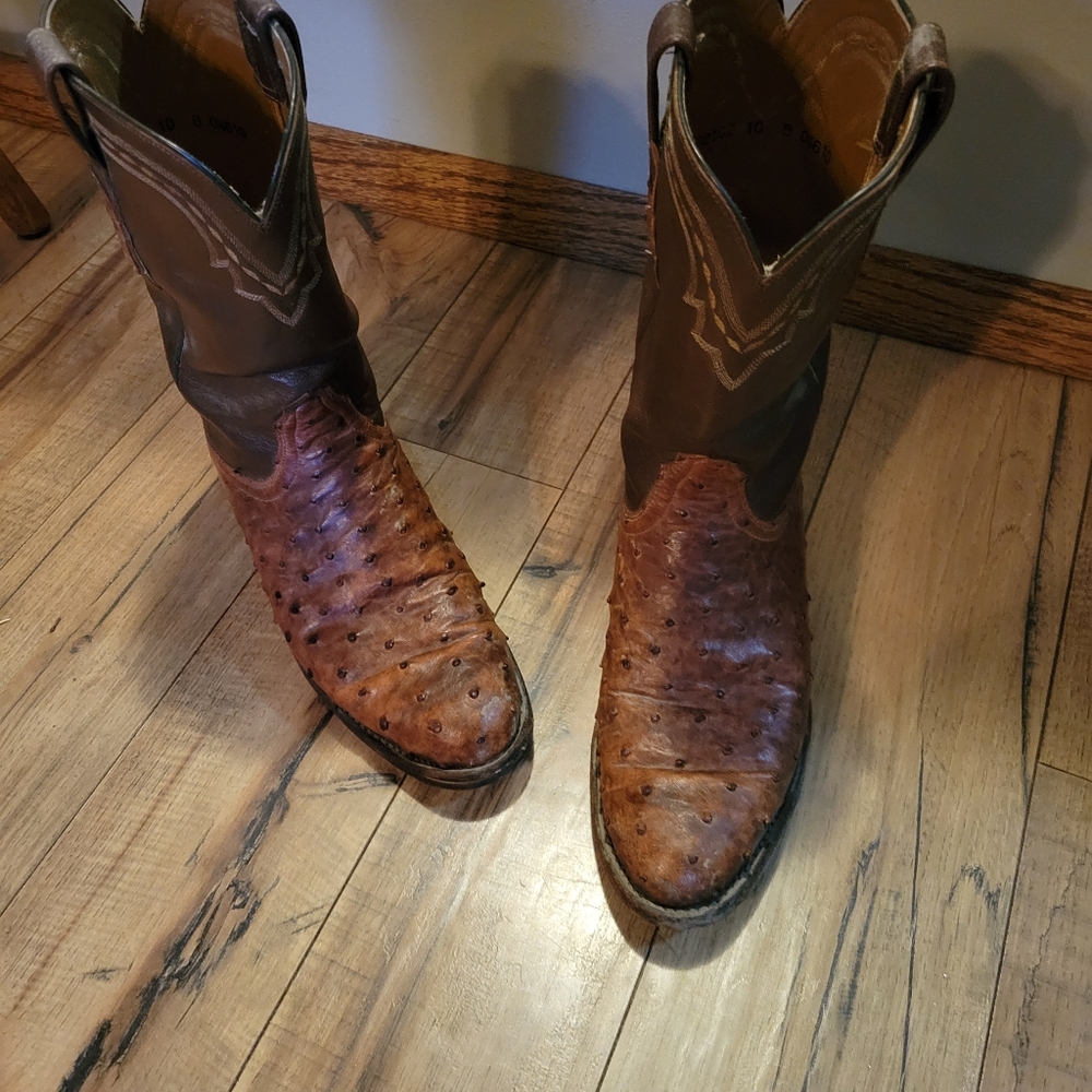 Lucchese Ostrich Full Quill Western Cowboy Boots Excellent condition size 10